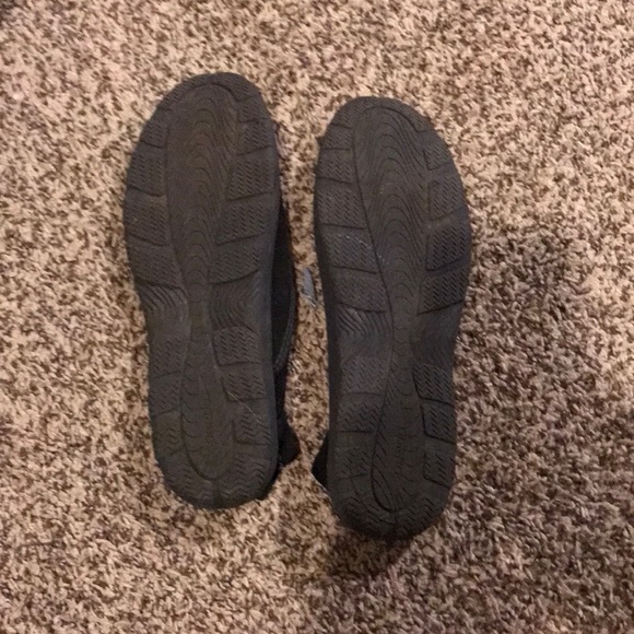 Water shoes/aqua socks (2 pairs) - Picture 6 of 7